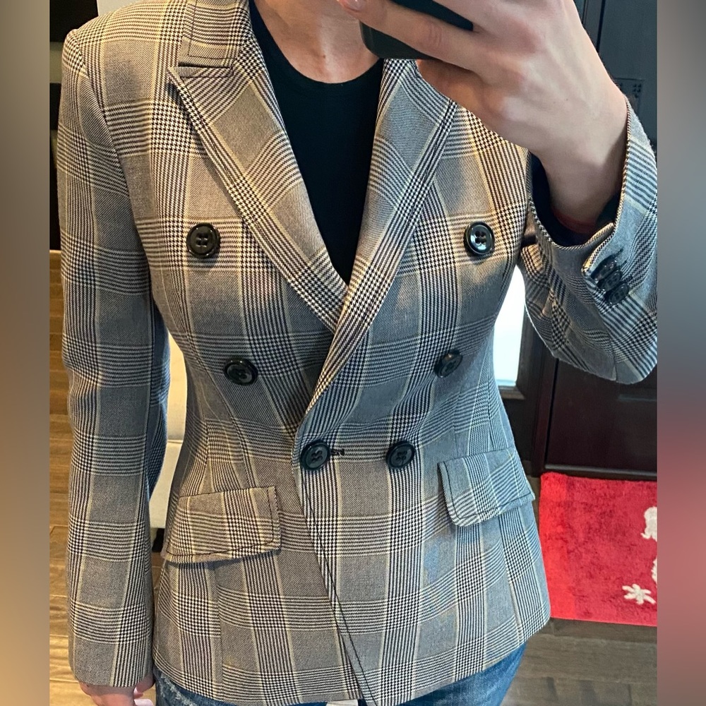 Dorothee Schumacher blazer. Size 3. Great condition.